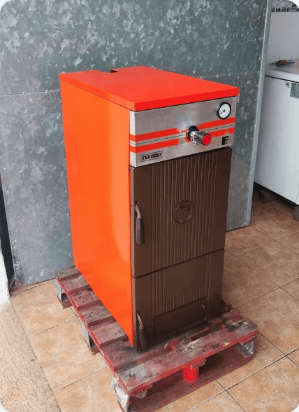 Caldera Ferroli leña carbón 30 kw